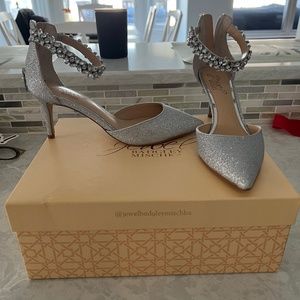 Silver Jewel Badgley Mischka Pumps